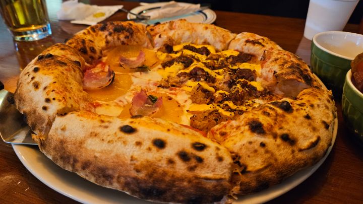 도우에 진심인 화덕피자 셔우드_2.jpg