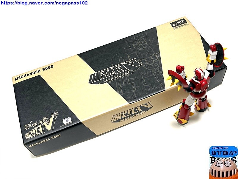 아카데미 '메칸더V 미카 에디션'_1.jpg