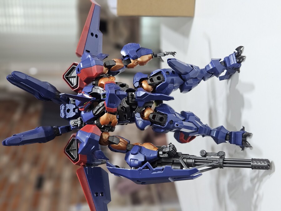 헥사기어 브이토르 썬더스트럭 조립했습니다. 만족감 200퍼!_2.jpg