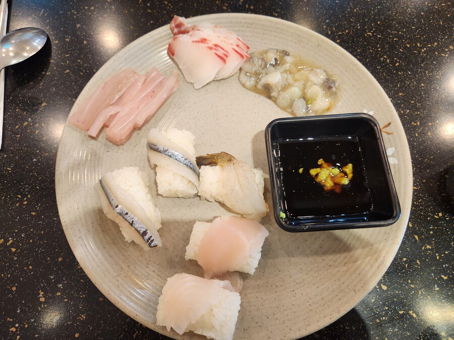 음갤 보고 찾아간 뷔페집 좋네요_1.jpg