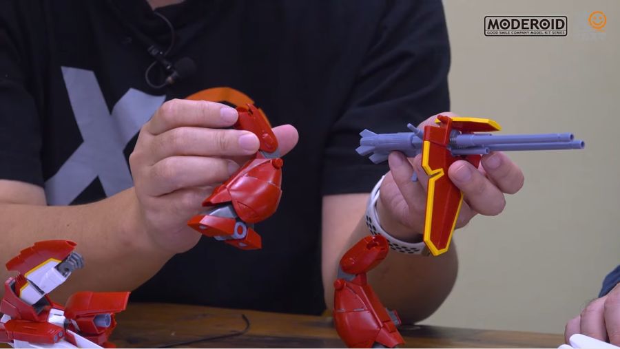 [굿 스마일] MODEROID 가리안 중장 改 개발담 영상 (스크롤 주의)_50.png