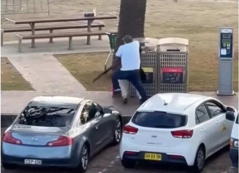 총기 난사범과 싸운 호주 영웅 근황_1.png