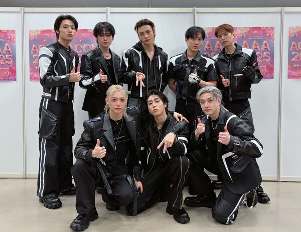 JYP 소속 스키즈 월드투어 매출 2740억원_1.jpg