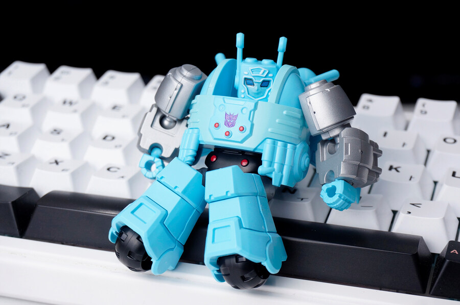 사악한 디셉티콘에게 벌을 주는 오토봇_1.jpg