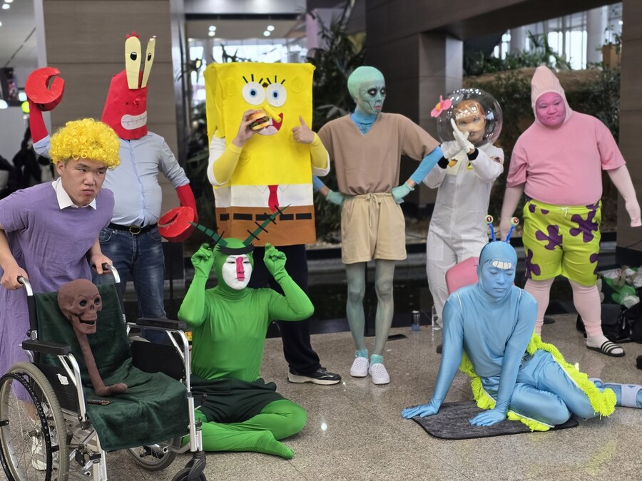 서코 토요일 스폰지밥 코스프레_5.jpg