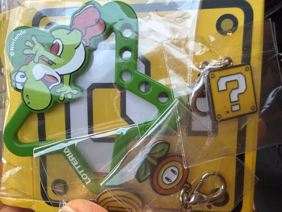 롯데리아 카라비너 요시 나왔다._1.jpg