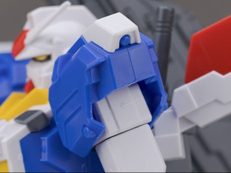 HGUC 1/144 건담 7호기 해외 리뷰_33.jpg