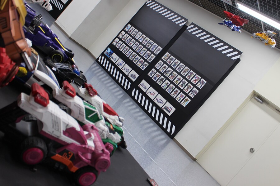 [슈퍼전대] 전시회에 새먼 샤케키스탄틴이 25일까지 출몰!_5.jpg