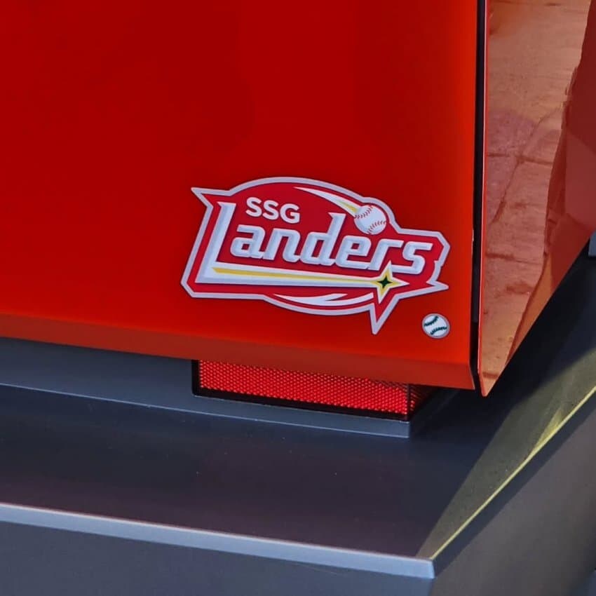 인천에서 목격된다는 빨간색 사이버트럭.jpg_3.jpg