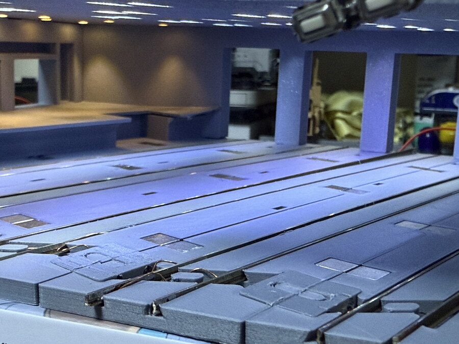 책상위 작은 기관차고...._3.jpg