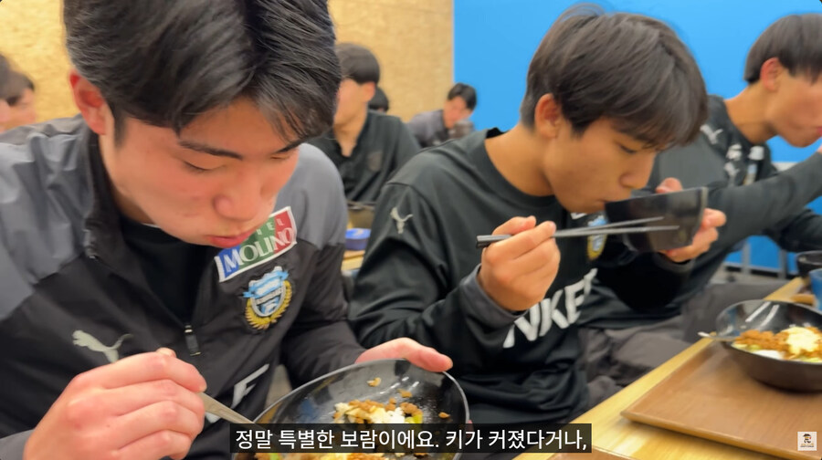 카와사키 프론탈레의 유스 식사 환경_139.jpg