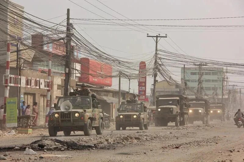 태국 캄보디아 전쟁으로 드러난 암흑의 무기상인_1.png