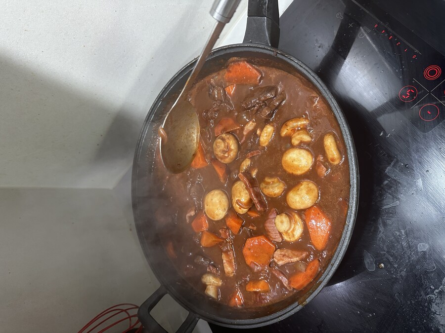 수녀님이 따라서 성탄절기념 비프 부르기뇽 만드는 중입니다_14.jpg