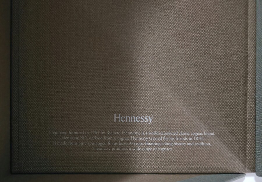 투썸플레이스 헤네시 X.O케이크_4.jpg