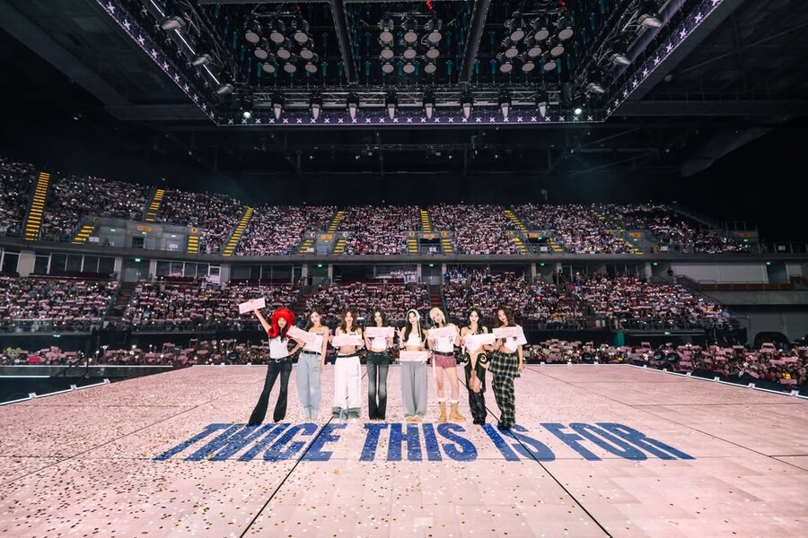 [트와이스] Magical & TT : 라이브 스테이지@ 월드투어 in 방콕_6.jpg