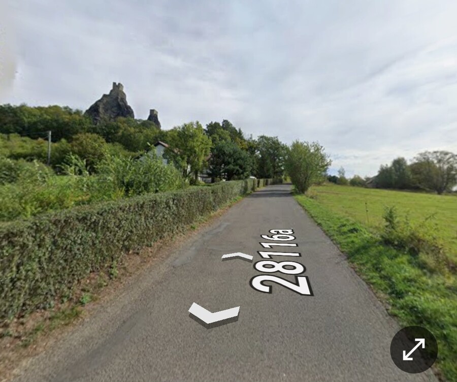 킹덤컴2 실제지역 로드뷰_3.jpg