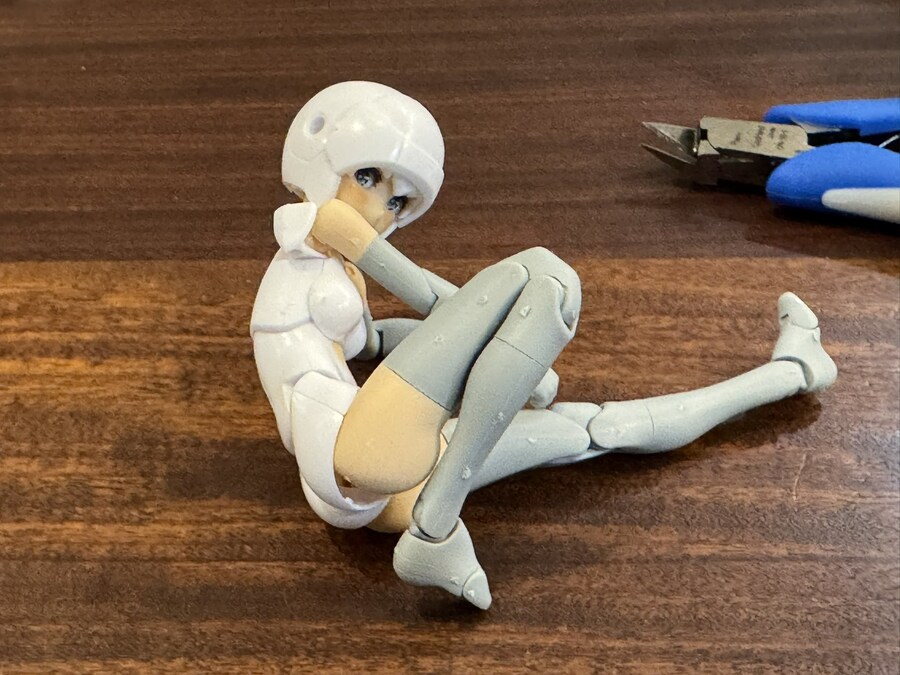 [코토부키야] 메가미 디바이스 B1R-M 섀시 키트. 가토 쇼지씨 소감_1.jpg