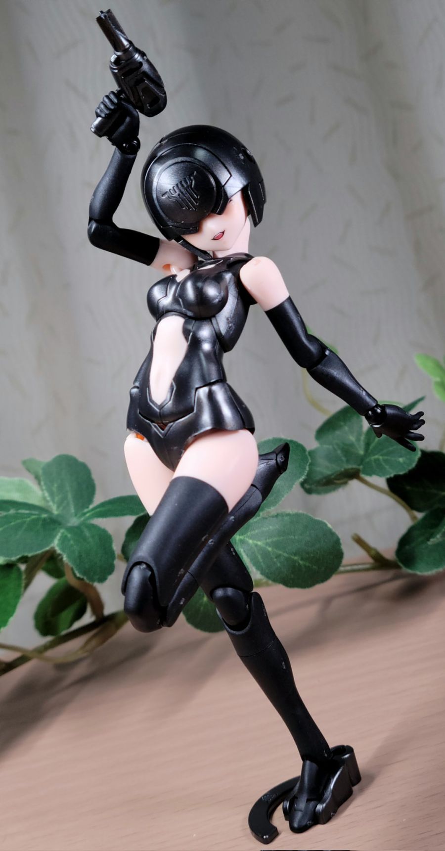 [코토부키야] B1R-M 섀시 키트 스킨 컬러 A / B 조합 사진 (후방 주의)_2.jpg