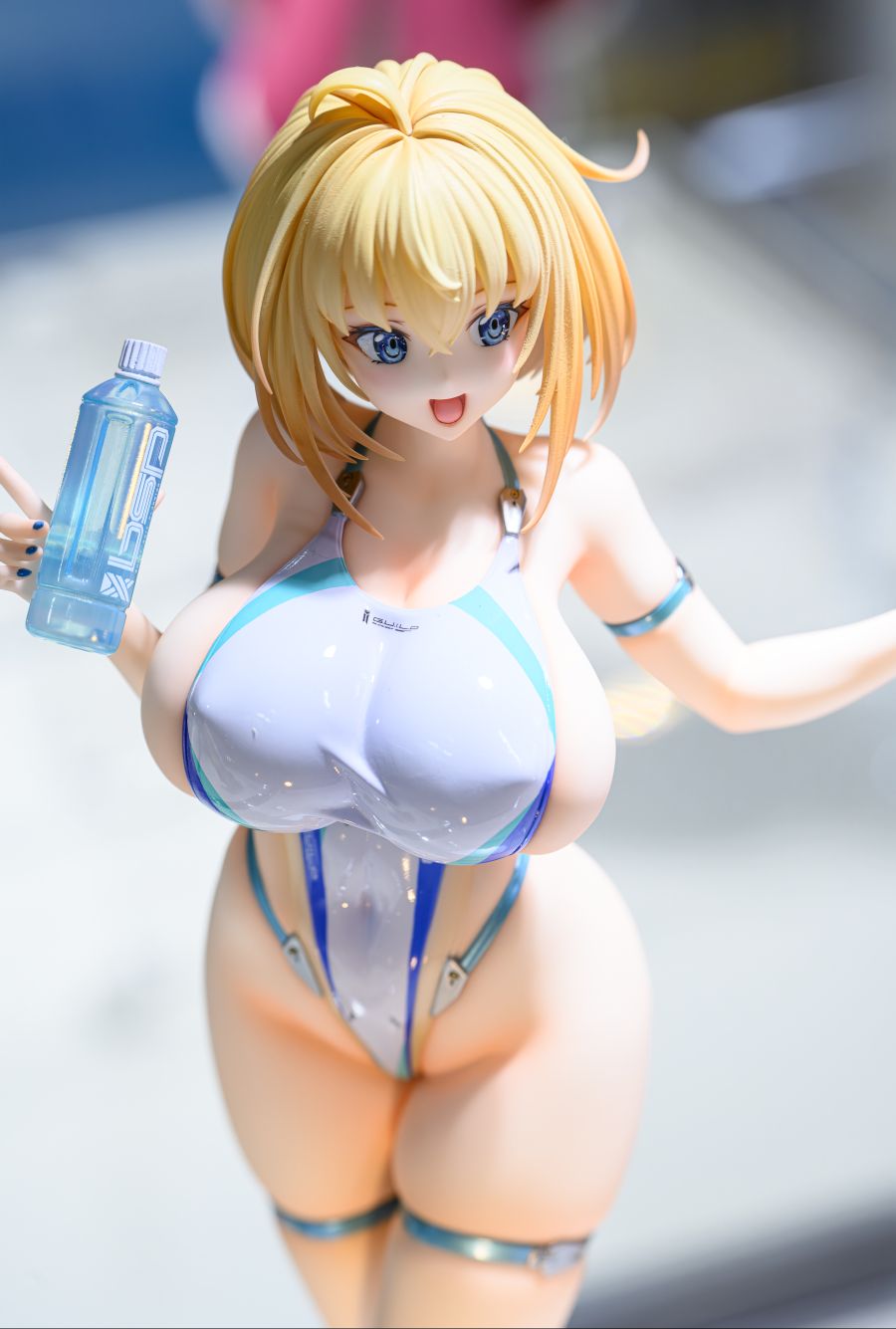 [AMAKUNI] X 아미아미 소피아 F 셔링 하이레그 수영복 Ver 전시 사진_2.jpg