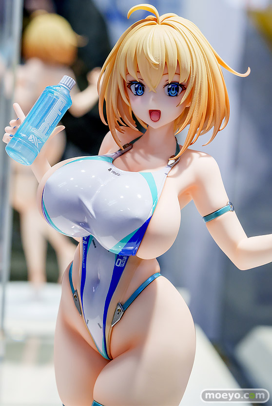 [AMAKUNI] X 아미아미 소피아 F 셔링 하이레그 수영복 Ver 전시 사진_16.jpg