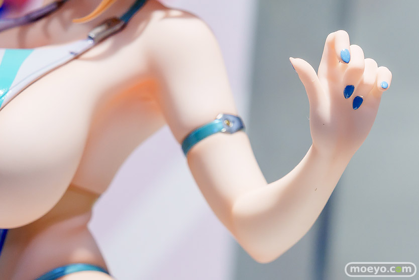 [AMAKUNI] X 아미아미 소피아 F 셔링 하이레그 수영복 Ver 전시 사진_19.jpg