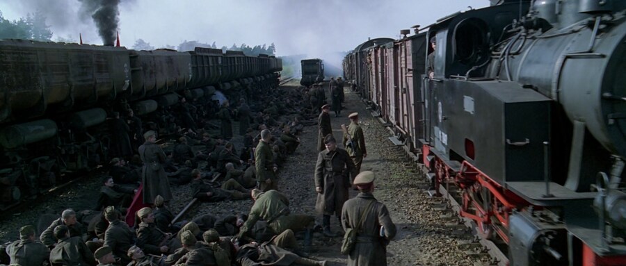 군용열차와 민간열차의 차잇점_1.jpg