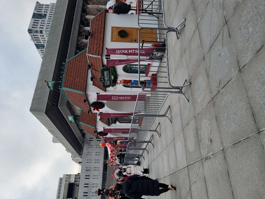 2025년 광화문 크리스마스 마켓 & 서울 빛초롱축제_2.jpg