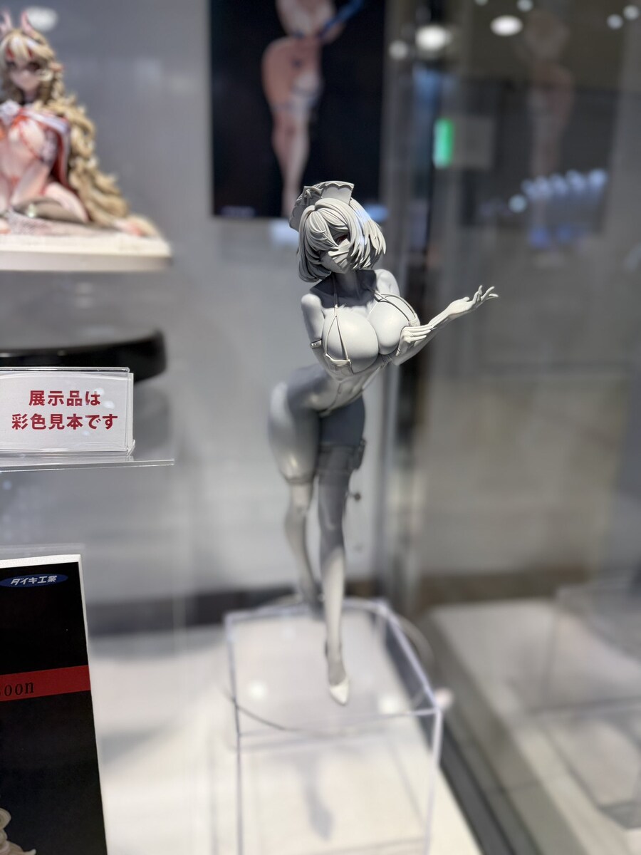 코미케에서 티타니아 피규어 공개_1.jpg
