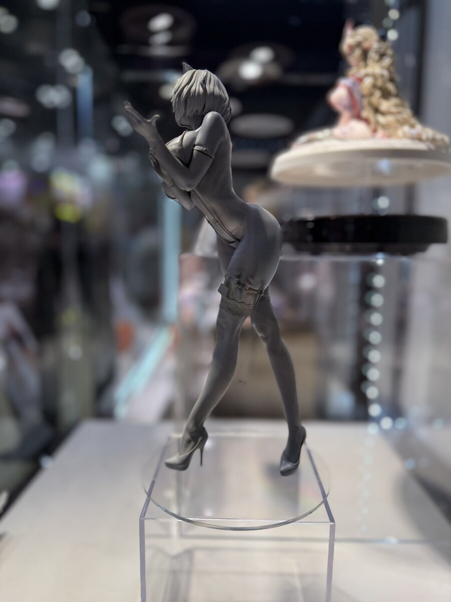 코미케에서 티타니아 피규어 공개_2.jpg