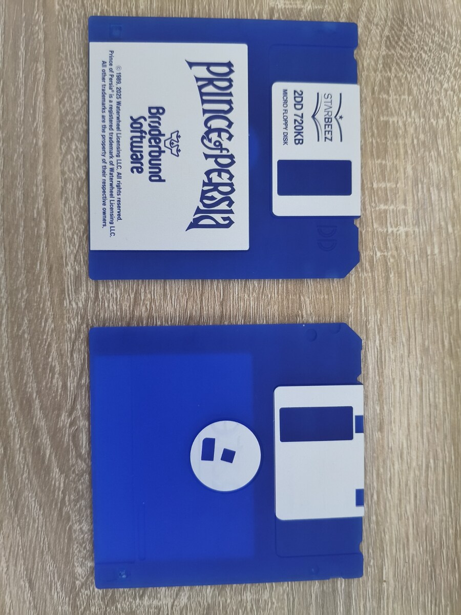 페르시아의 왕자 개발일지 3.5인치 디스켓 코스터 실물 제품 공개_2.jpg