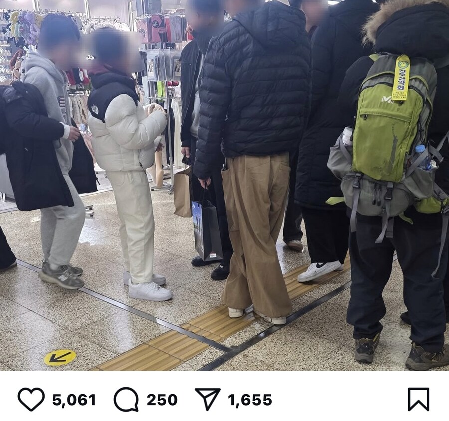 어제자 홍대에서 노인 조롱하는 초딩_1.jpg