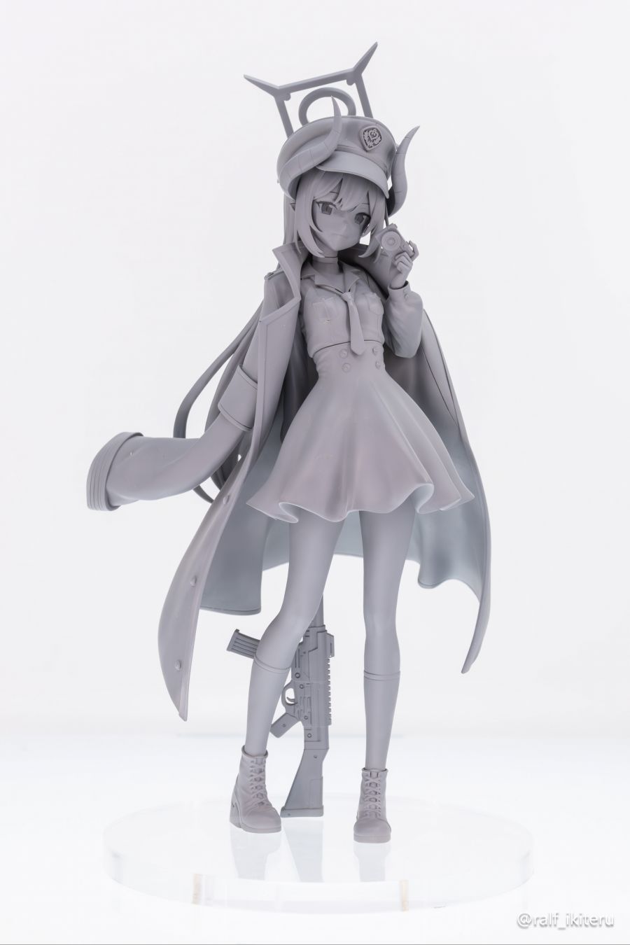 [디자인 코코] 1/7 블루 아카이브 - 치아키 원형 전시 사진_1.jpg