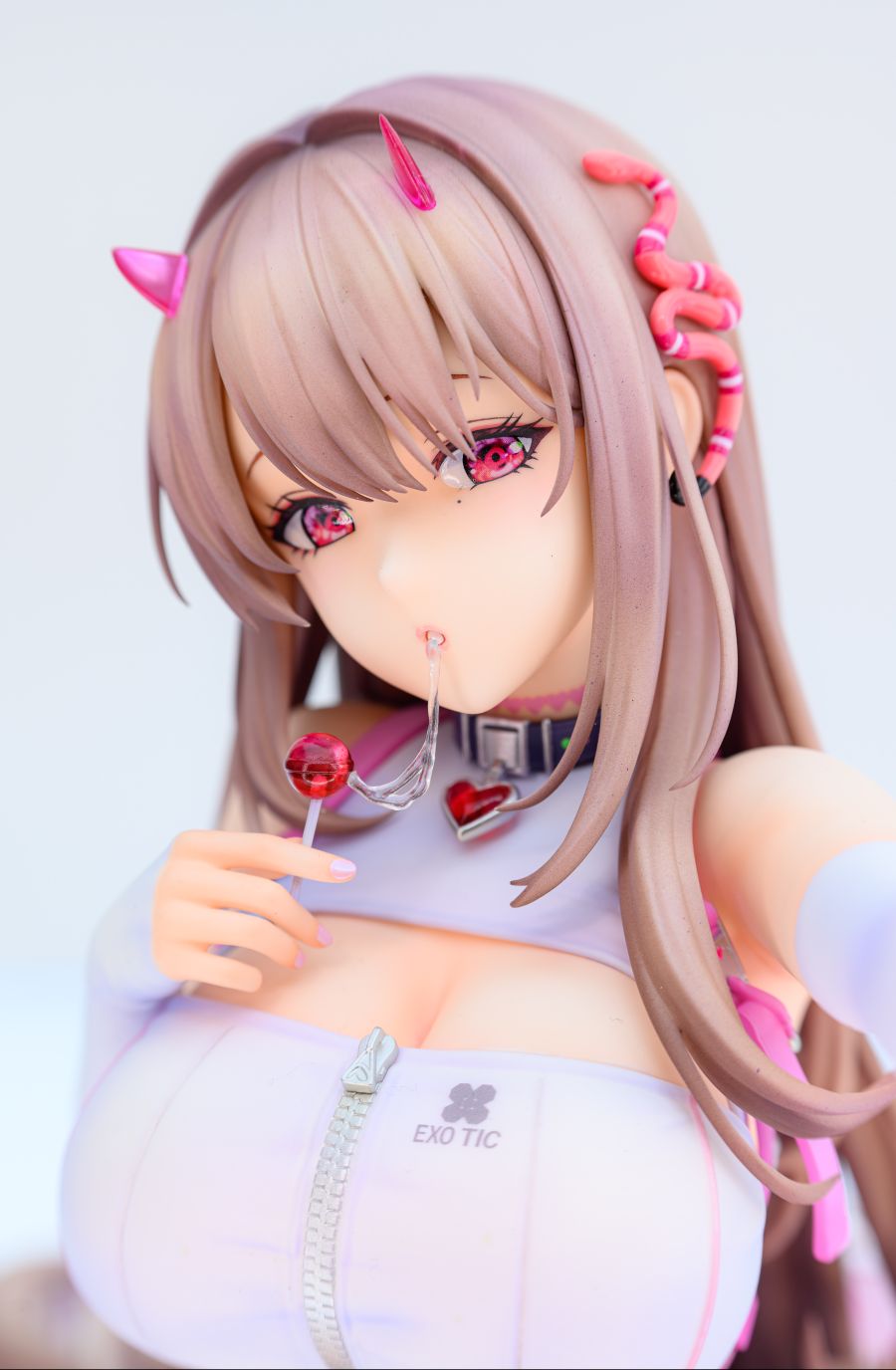 [디자인 코코] 1/4 승리의 여신: 니케 - 바이퍼 전시 사진_4.jpg