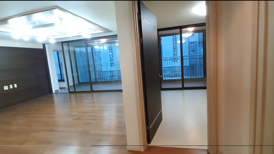 아파트) 윗집 방귀 소리도 들릴정도면 방음 심각한거지?_1.png