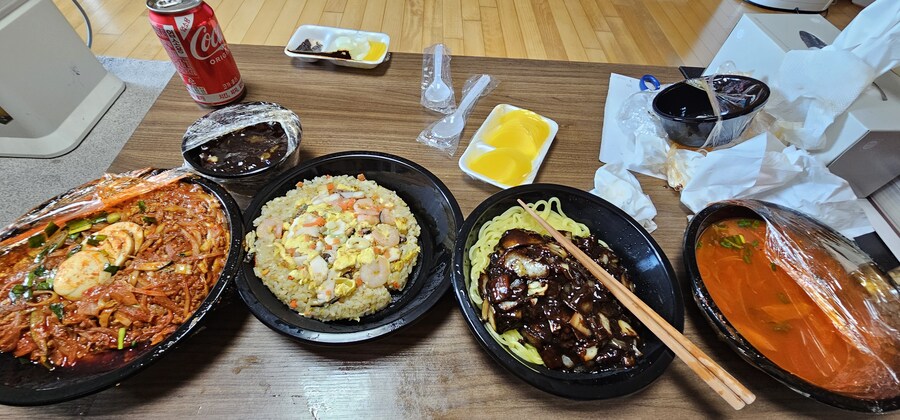 솔직히 돼지는 아닌것 .jpg_1.jpg