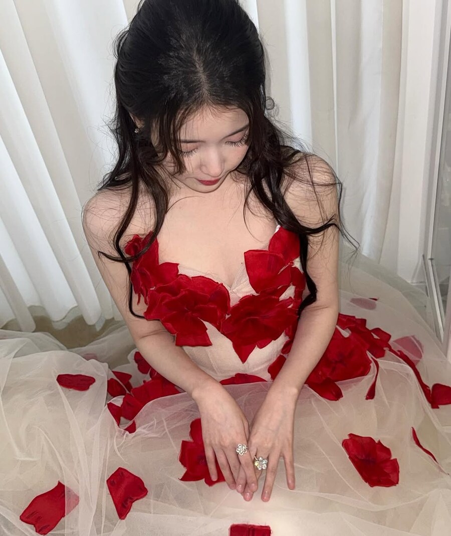 아이유 근황_15.jpg