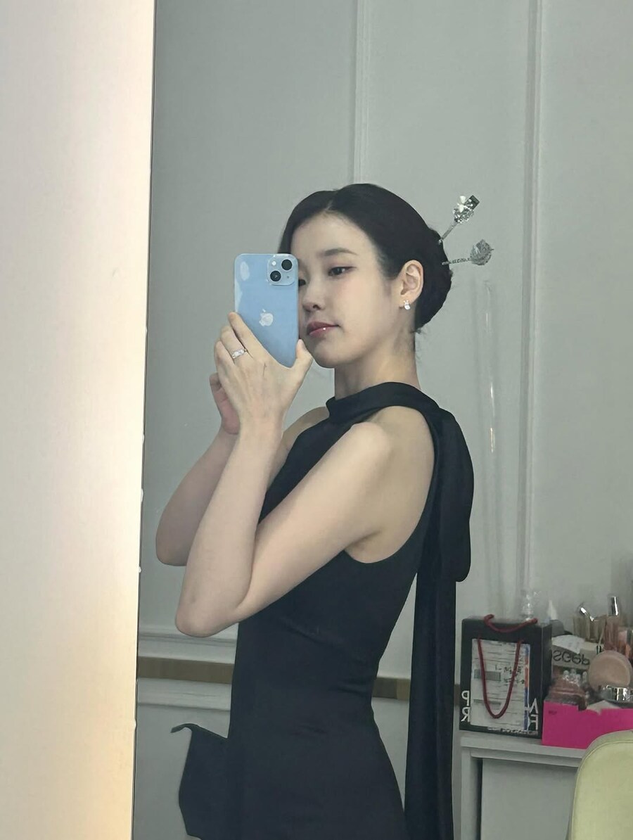 2025.12.31 아이유 인스타그램_9.jpg
