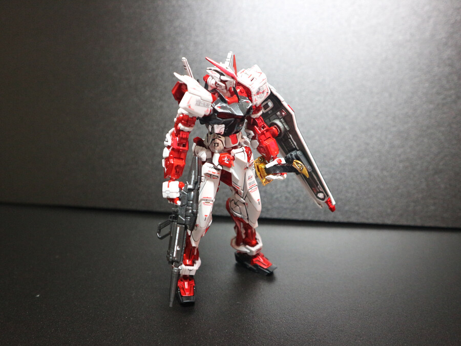 건담마커로 칠해본 RG 건담 아스트레이 레드프레임_11.jpg