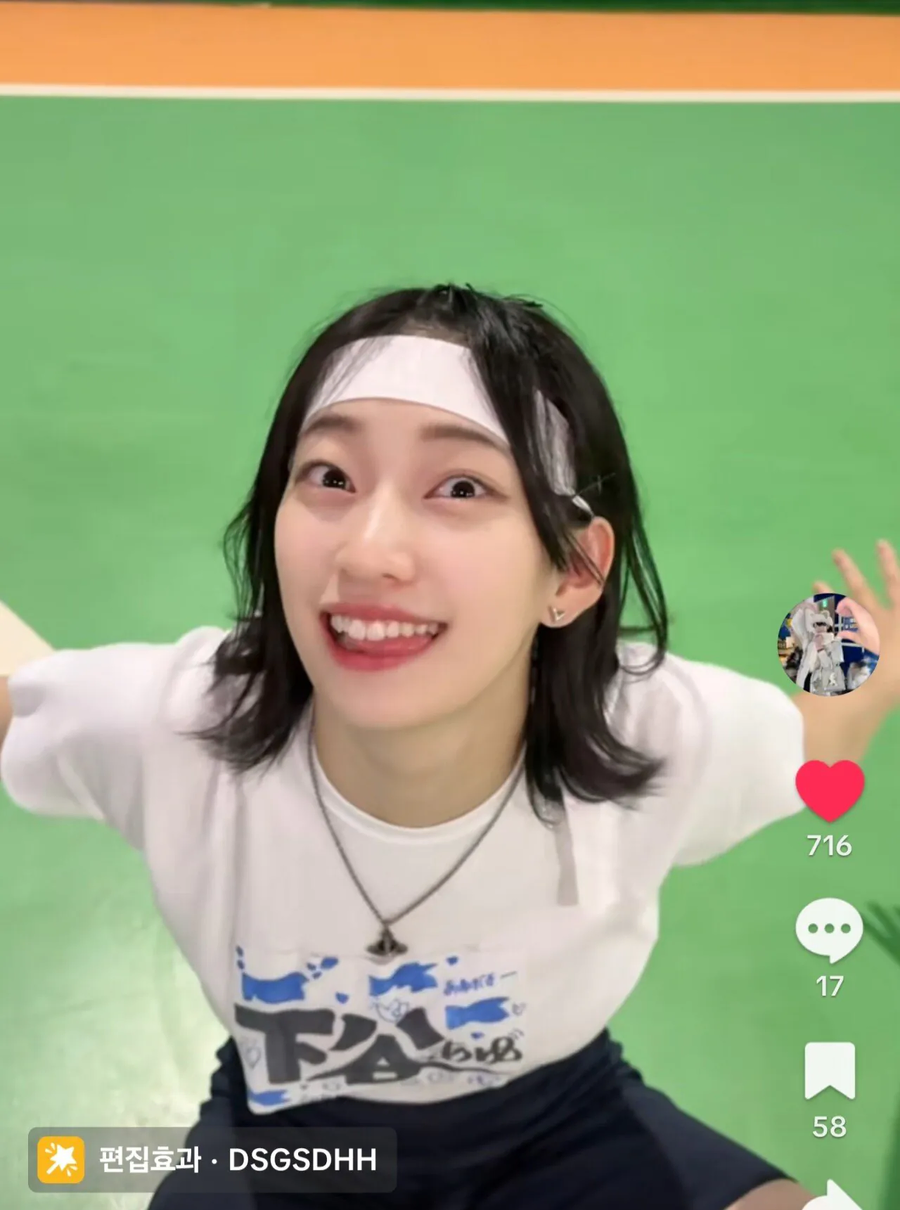 레알로 호불호 세게 갈린다는 일본 누나.jpg_4.webp