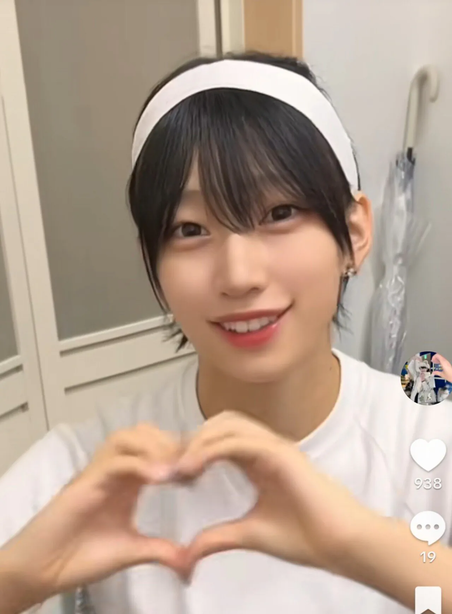 레알로 호불호 세게 갈린다는 일본 누나.jpg_6.webp