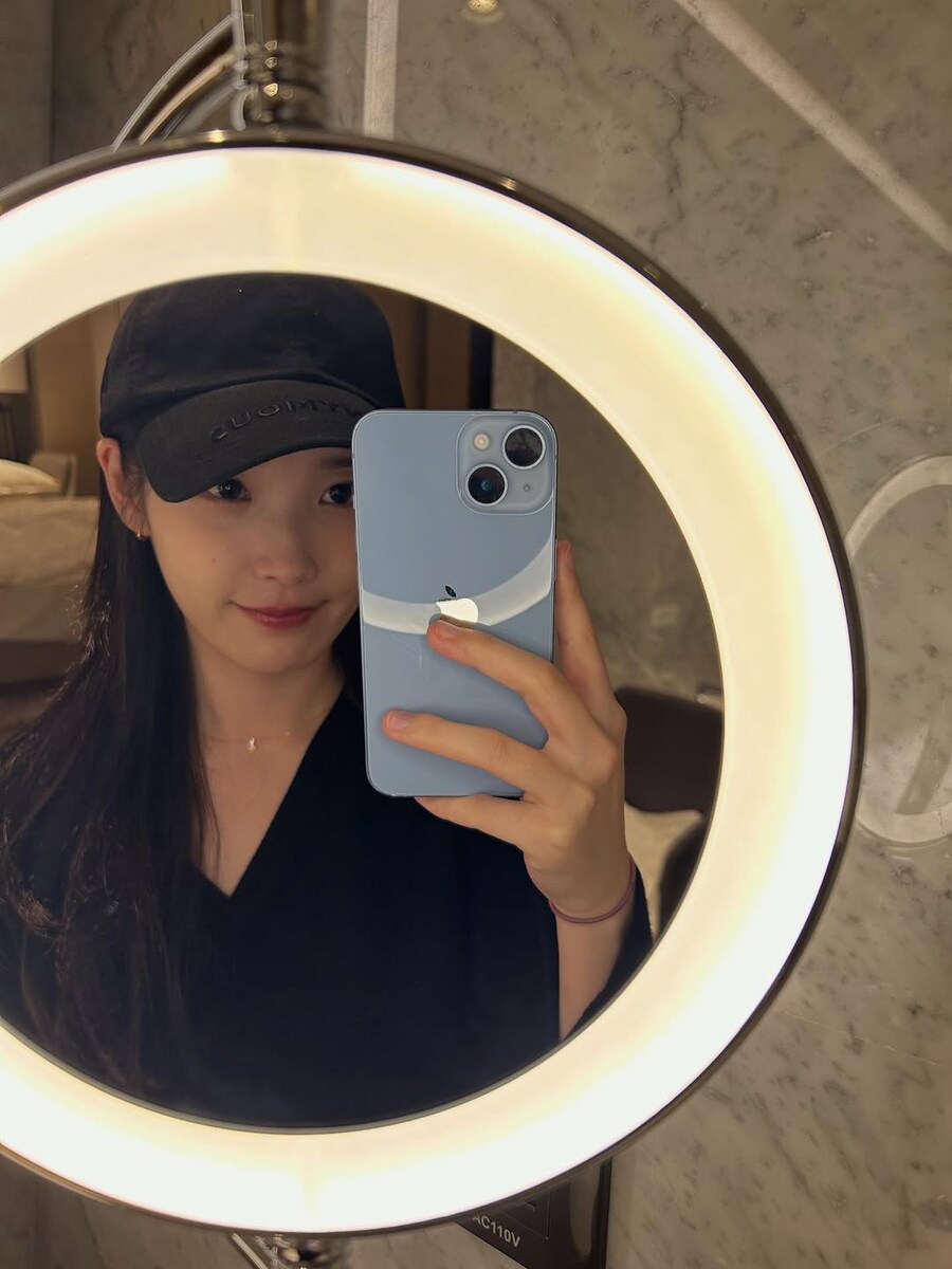 2025.01.02 아이유 인스타그램(bye 2025)_18.jpg