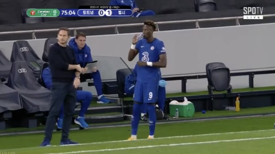 실제 축구 경기 중에 똥 싸러 간 축구선수_2.jpg