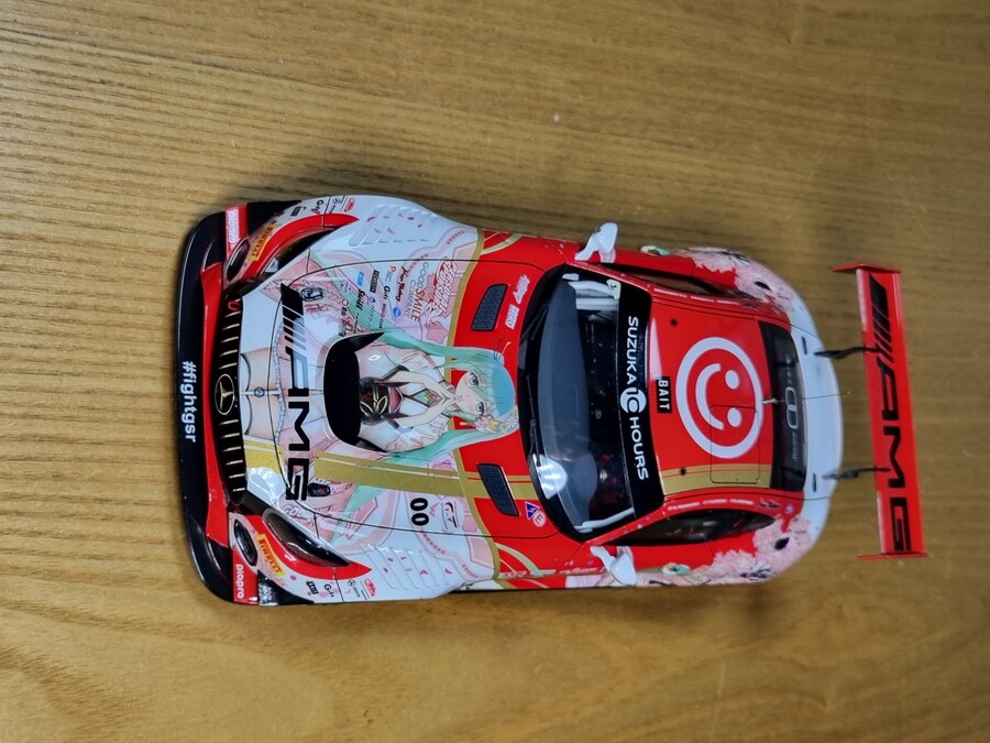 1/24 굿스마일 레이싱 2018 Benz AMG GT3_34.jpg