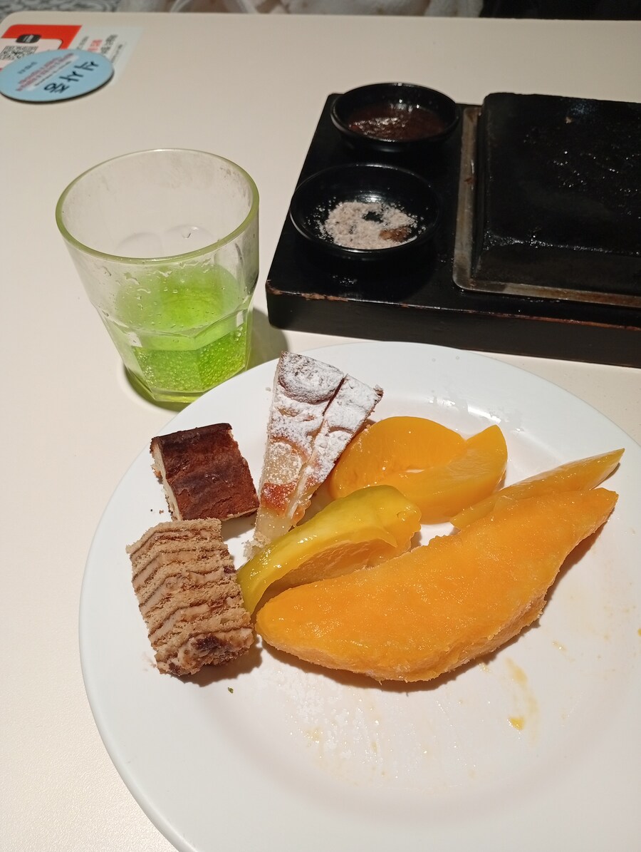 이틀 연속 뷔페_5.jpg