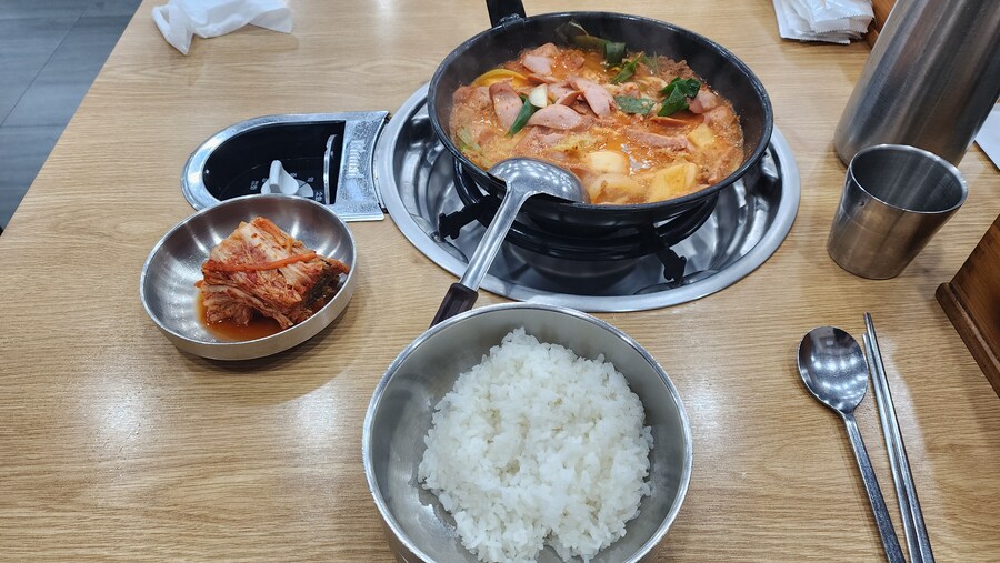 최네집 부대찌개_1.jpg
