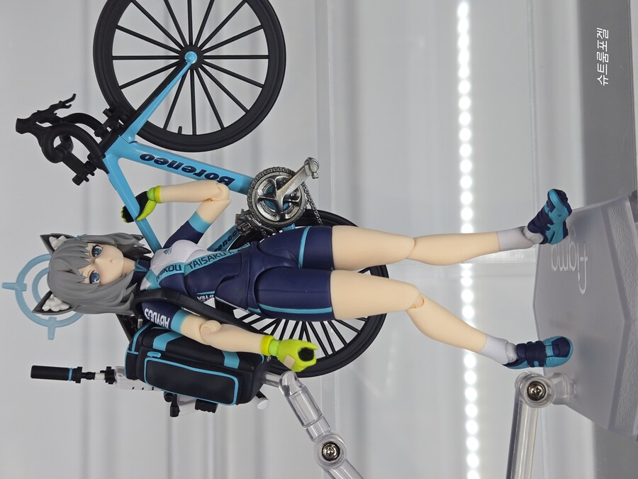 피그마 블루아카이브 스나오오카미 시로코(라이딩)DX.ver_2.jpg