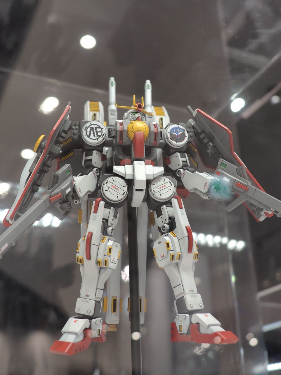 하비 재팬 게재 1/100 썬더볼트 건담 스크래치 작례 전시 사진 2_7.jpg