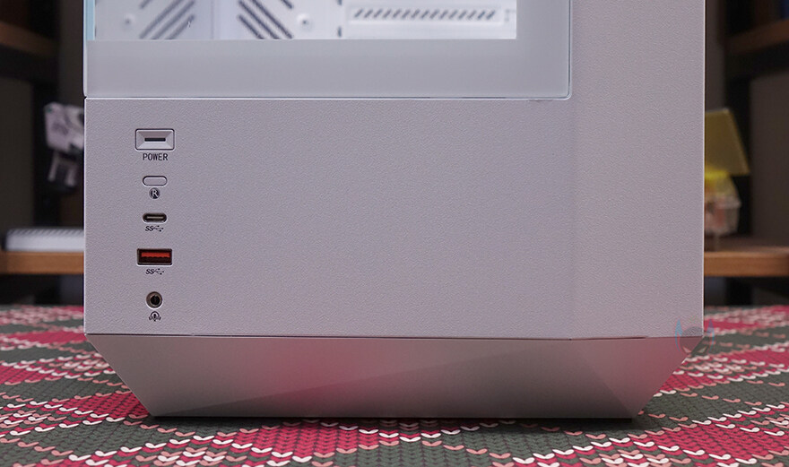 드디어 기본 미들타워 구조로도 나온 DY시리즈! 다크플래쉬 DY460_18.jpg