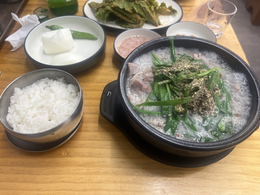 국밥집 공기밥 상태가.._1.jpg