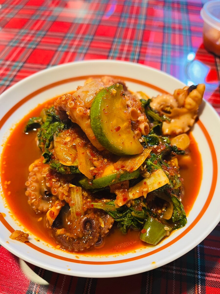 친구가 잡아서 보내준 쭈꾸미로 만든 볶음_1.jpg